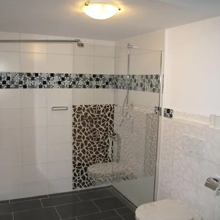 Sleeps 18 Pool Wifi