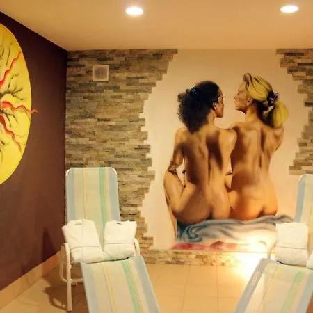 Σπίτι διακοπών Sleeps 18 Pool Wifi